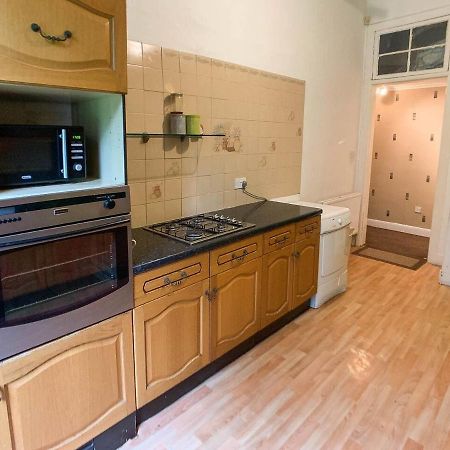 Large Glasgow South Family Home - Free Parking Eksteriør bilde
