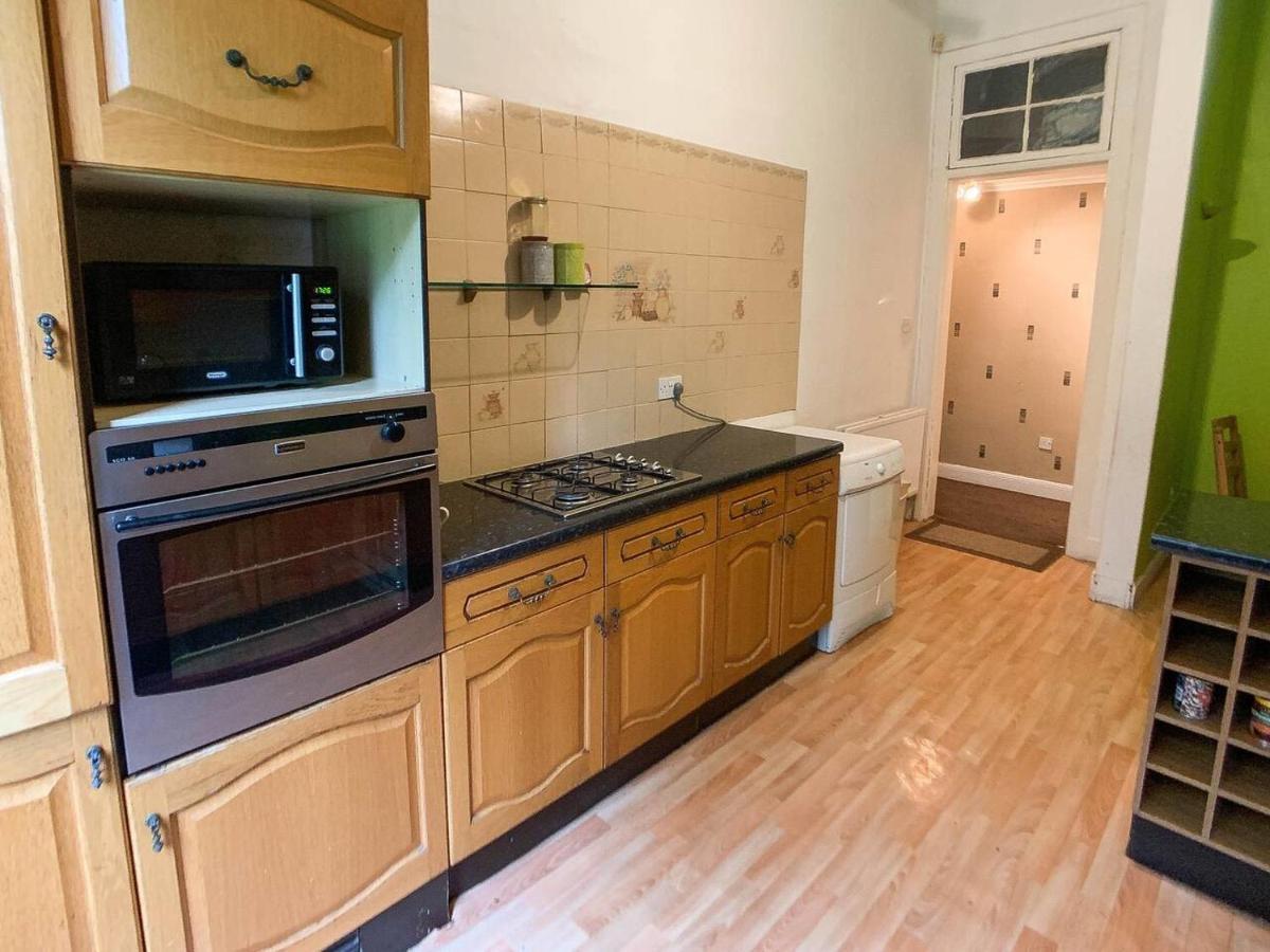 Large Glasgow South Family Home - Free Parking Eksteriør bilde