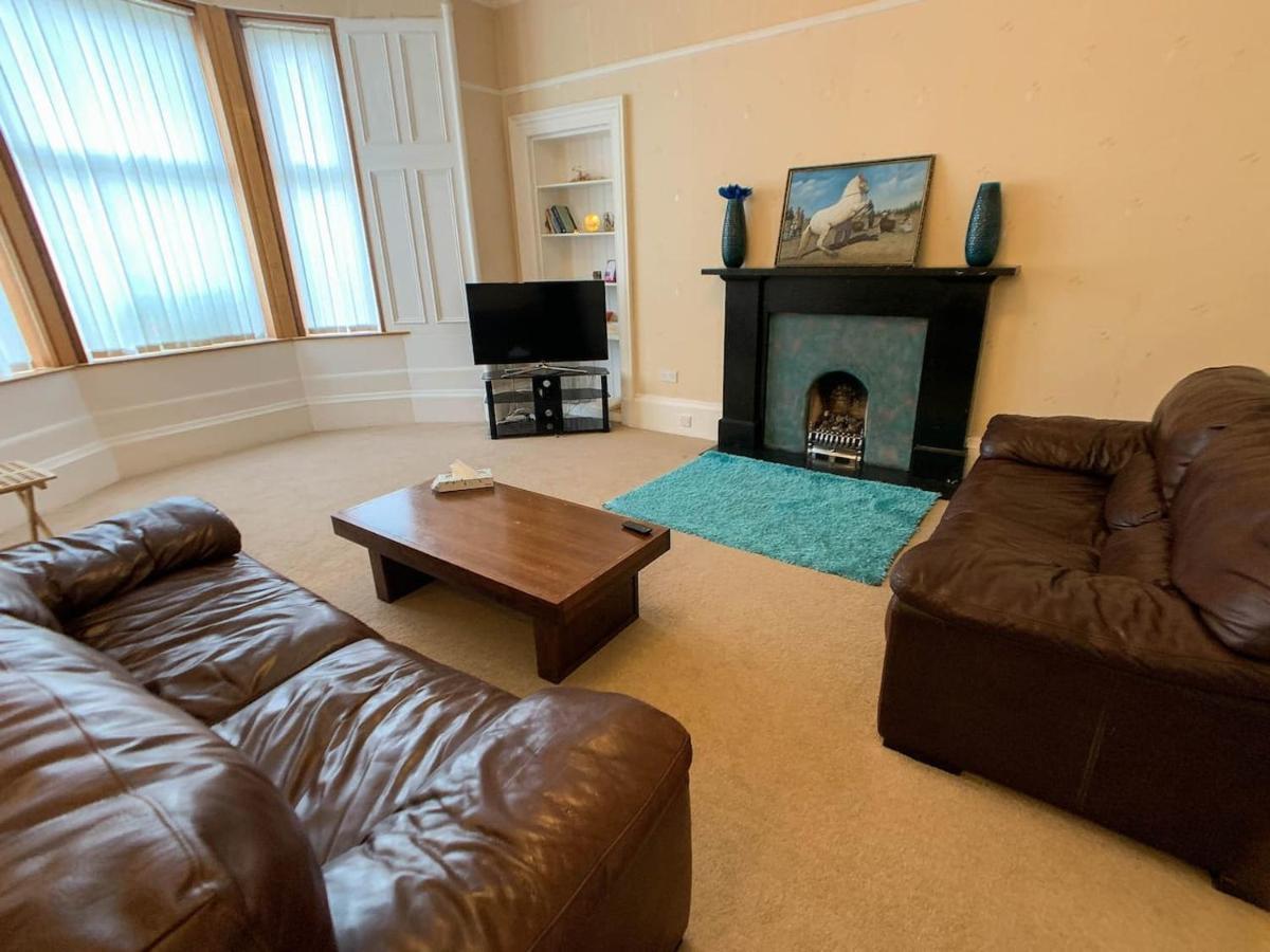 Large Glasgow South Family Home - Free Parking Eksteriør bilde