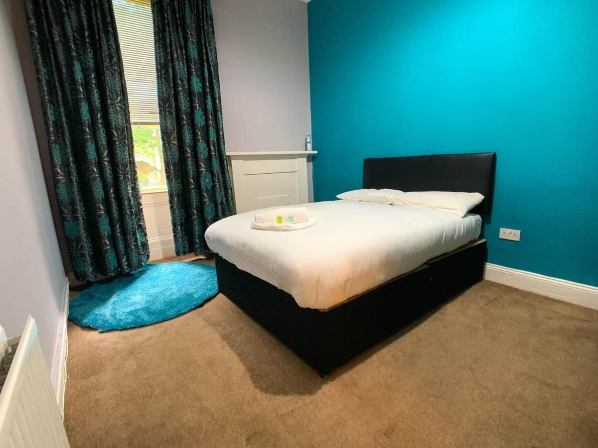 Large Glasgow South Family Home - Free Parking Eksteriør bilde